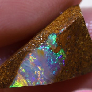 3.73 Carats Boulder Opal Pipe Rough