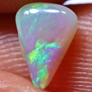 0.60 Karat N7 Coober Pedy Opal massiv