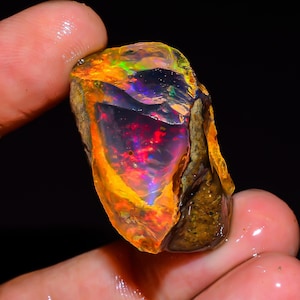Authentieke natuurlijke Welo Fire Opal ruwe 51 kt Ethiopische ruwe edelsteen met briljante kleurflits 31 x 22 x 17 mm losse steen voor het maken van sieraden