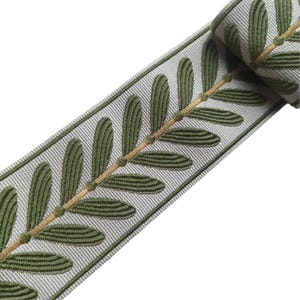 Gordijnrand met groene bladeren 2 1/2 inch: draperiestof randtape