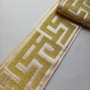 Passamaneria con chiave greca dorata per tenda, nastro di rifinitura in tessuto giallo per bordatura tagliato su misura, passamaneria decorativa in velluto per tappezzeria da 3 1/2" e 90 mm