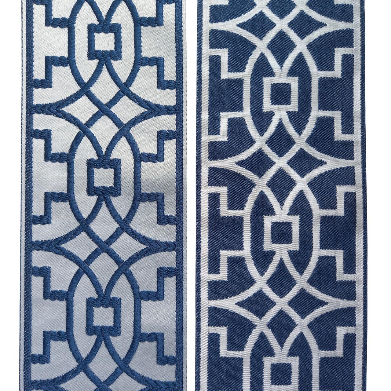 Tissu Bleu Marine Fleurettes - Ourlé Tous Côtés - Futur Rideau Ou Tapis De Table - Occasion Comme Neuf