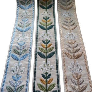 Geborduurde gordijnrand met bloemen, 2,5" (60 mm) breed, stoffen tape met bladgordijnen