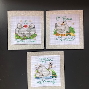 Set van 3 voltooide/afgewerkte kruissteekkaarten 4x4 inch kerstvogels