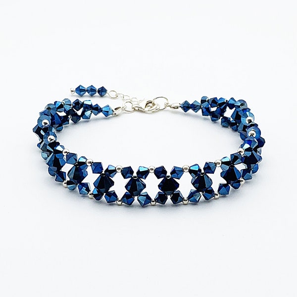 Bracelet manchette fin Swarovski en perles en cristal bleu métallique et perles argentées, fermoir en argent 925