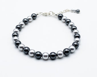 Fine bracelet in pearlescent crystal beads by Swarovski gray, carabiner clasp in silver 925