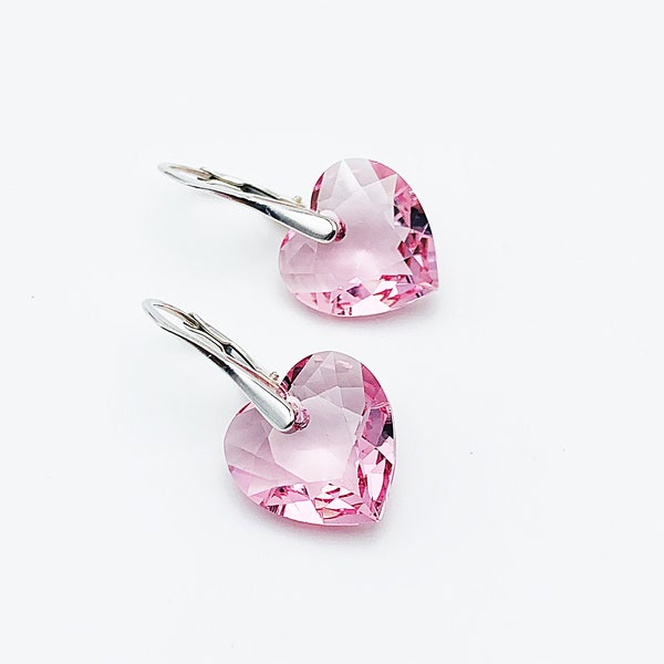 Boucles d'oreilles Cœur en cristal de Swarovski rose clair, light rose, sur dormeuses en argent 925