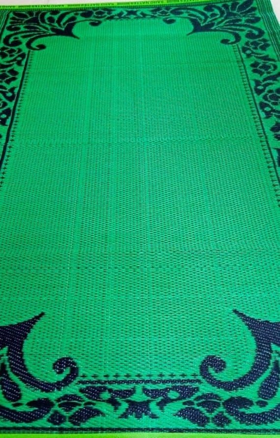 Tapis Plastique Africain Réversible Noir et Vert 120 X 195 cm