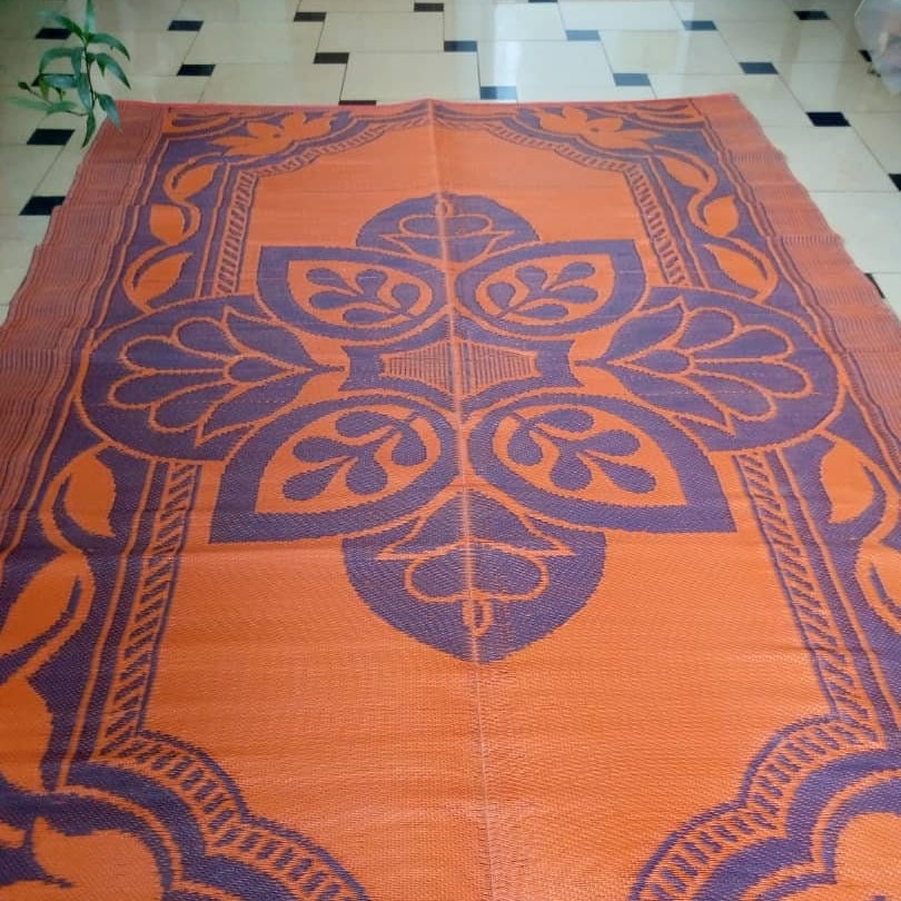 Tapis En Plastic Africain