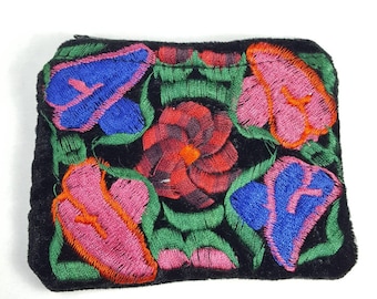 Mexican coin purse, embroidered coin purse, Mexican coin saver, mini bag