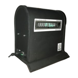 May include: A black electronic device with a digital display that reads "8888888888". The device has a label that reads "RUSSO MEGA SYSTEM DISPLAY VPD-40 MADE IN ITALY".