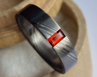 Handmade Damascus Steel Tension Ring, Diamond Cut Stone Setting