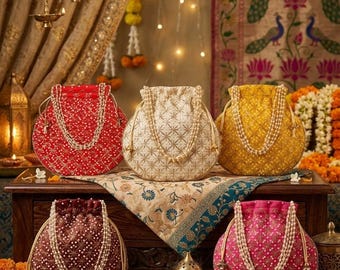 Bolso Potli tradicional de seda bordado con asa de perlas