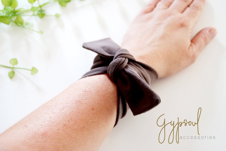 Solid BROWN BOW TWIST Wrist Cuff Wrist Bracelet Fashion accessory Women Teens Wrist Tattoo Cover Wrap Bracelet Fabric Jewellery