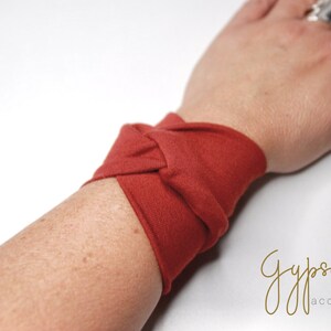 SOLID Rusty Red TWIST Wrist Cuff Wrist Bracelet Fashion Accessory