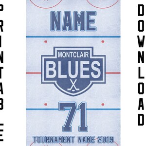 Insegne per porta dell'hotel del torneo di hockey - Personalizzate con nome, numero di maglia e logo della squadra - 11"x17" (SOLO FILE DIGITALE) - Il prezzo è per giocatore