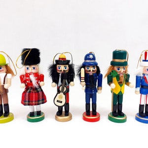 wooden set of six nutcrackers, christmas wooden nutcrackers, vintage nutcrackers, wood home decoration, christmas decoration