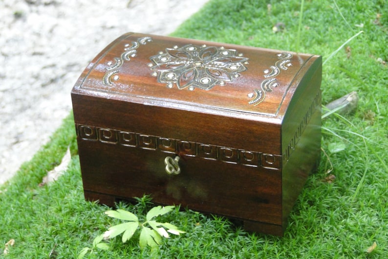 Small Wooden Box 15x10x9 Cm Chest Coffer Jewelry Box Etsy