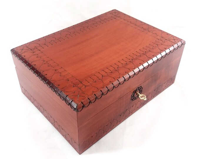 Wooden Jewelry Mahogany Box With the Key, Memory Box, Wooden Jewellery Box, Jewelry Casket