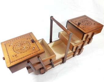 gran caja marrón claro de madera para kit de costura, caja de almacenamiento tallada en madera para equipos de costura, caja de madera tallada para yewelrygift para la madre