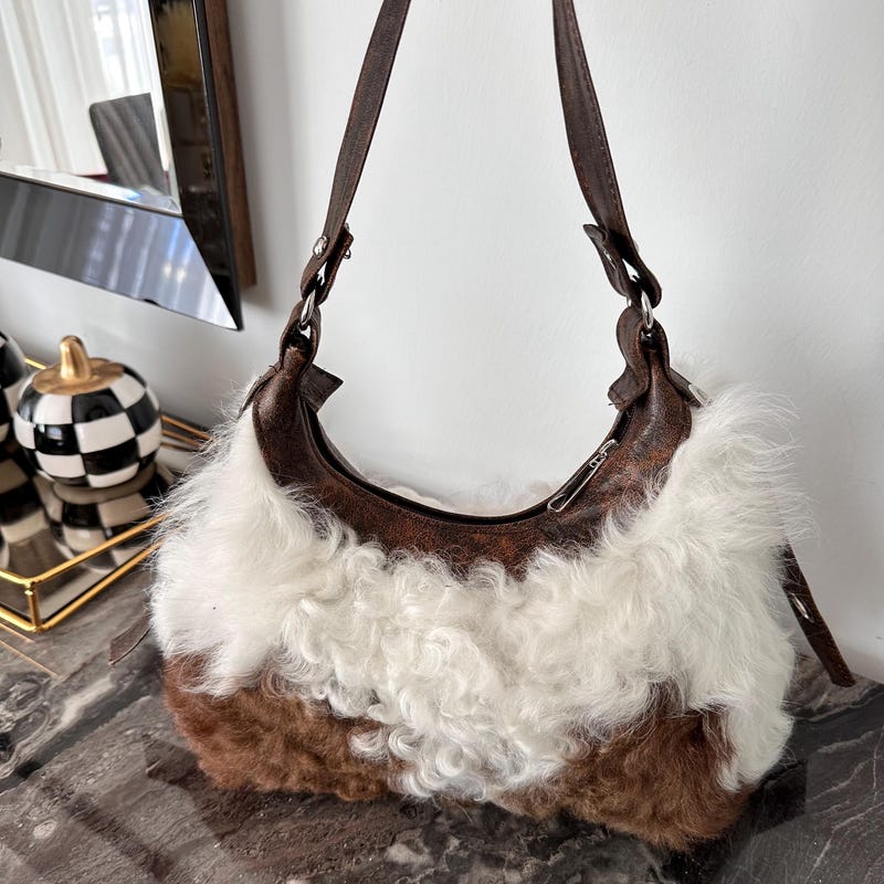 Sheepskin Cloud Drawstring Bag – Soft Leather Shoulder Bag