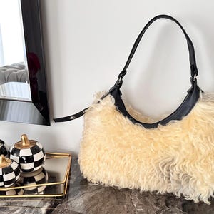 Classic Leather Tote Everyday use tote bag,Student Bag, Personalized Leather Shoulder Bag,Mother’s Day Gift.SheepSkin bag,christmas gift