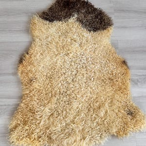 Gotland sheepskin - Etsy 日本