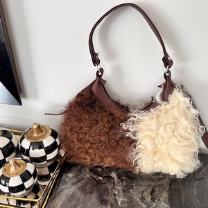Classic Leather Tote Everyday use tote bag,Student Bag, Personalized Leather Shoulder Bag,Mother’s Day Gift.SheepSkin bag,christmas gift
