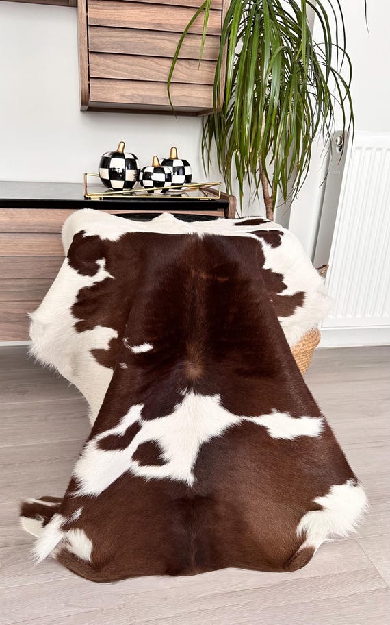 貴直 天然牛革 カウラグ・カーペット 茶色と白 天然牛革カーペット 貴直 天然牛革 カウラグ・カーペット 茶色と白