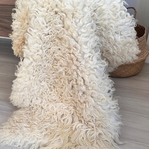 Gotland sheepskin - Etsy 日本