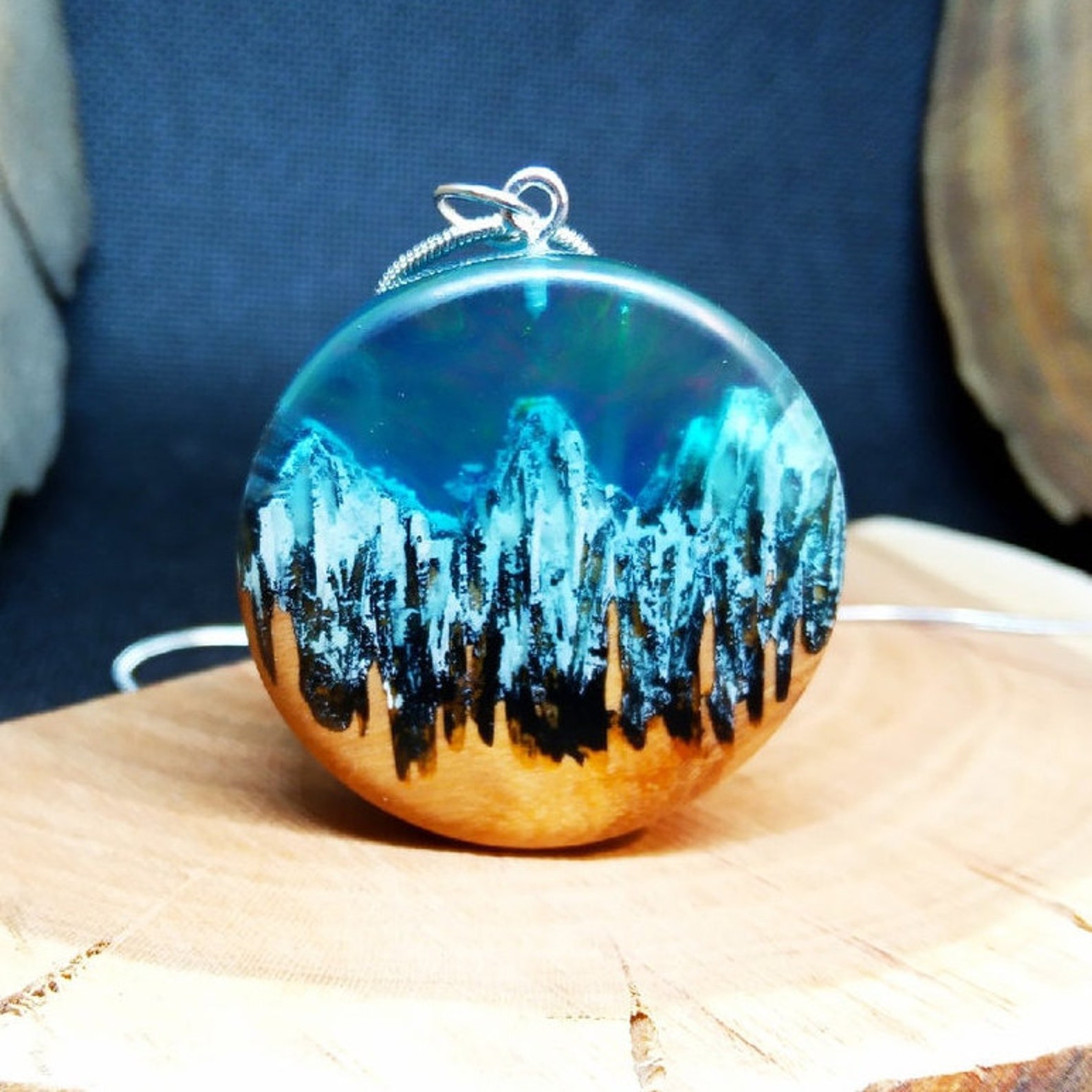 Northern lights resin pendant Clearance