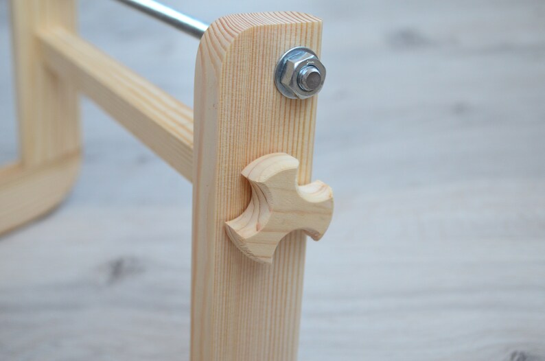 Modern Wooden Loom for LONG seed beadwork weaving - For loomed stitch hatbands, gerdans, bracelets and choker - Workspace size 8" x 9" Bild 7