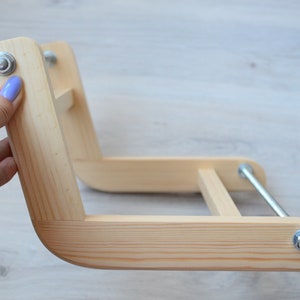 Modern Wooden Loom for LONG seed beadwork weaving - For loomed stitch hatbands, gerdans, bracelets and choker - Workspace size 8" x 9" Bild 8
