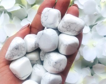 Premium Howlite tumbled stones / Polished Stones / Home Decor / Tumbled Gemstones / Healing crystals / Pocket Crystals / White Howlite