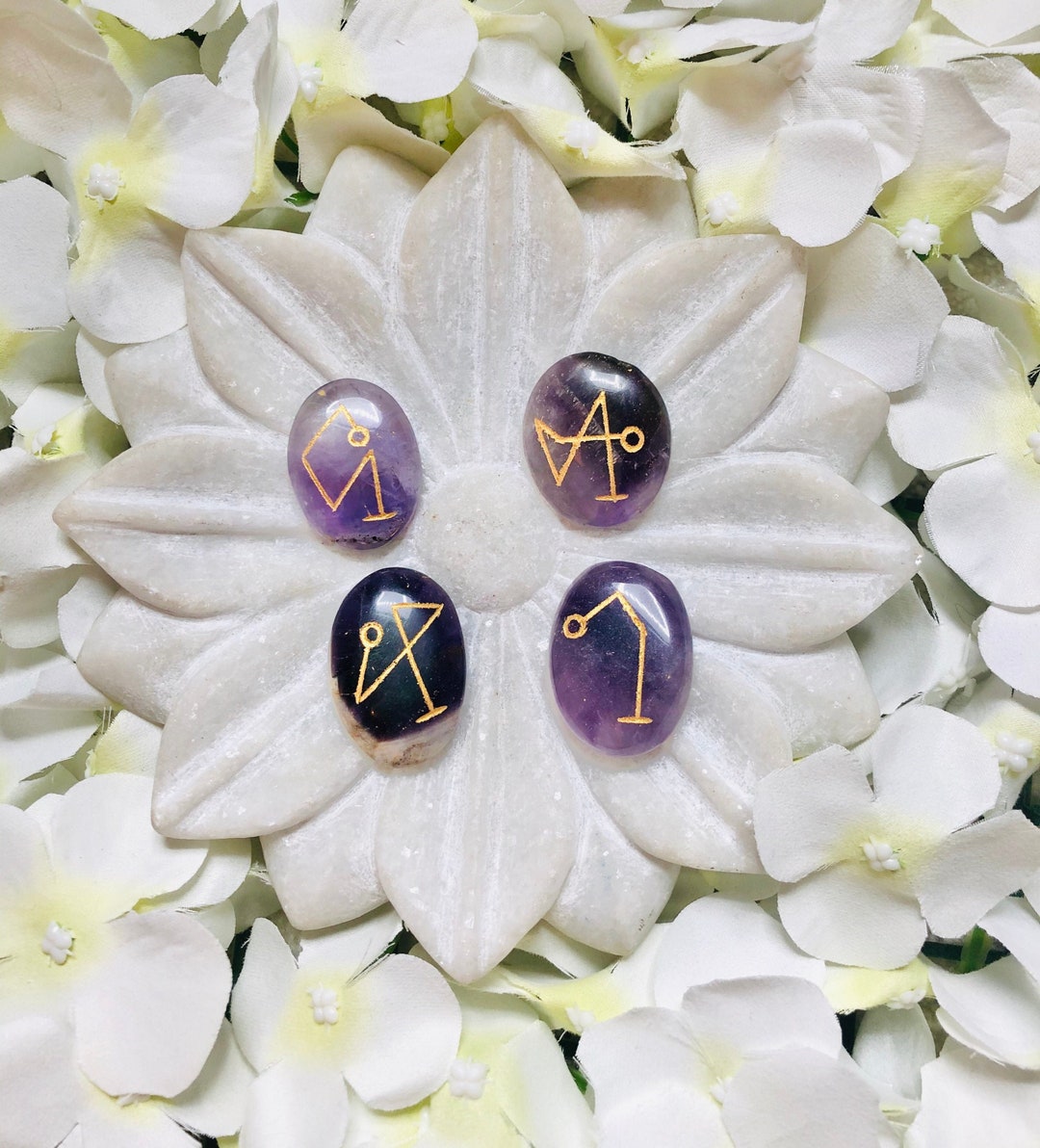 Amethyst Archangel Sigil Palm Stones: Reiki Blessed Crystal Healing Set ...