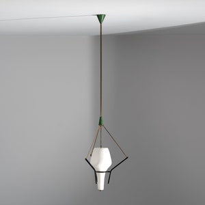 Lámpara colgante, diseño italiano, latón, lacado negro, acero, vidrio opalino, Italia, años 50 imagen 1