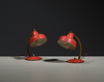 Lampes de table design italien - Paire d'abat-jours de couleur corail avec lumière directionnelle des années 1950