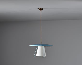 Lustre suspendu italien des années 1950 - Élégance moderne en laiton et verre opalin