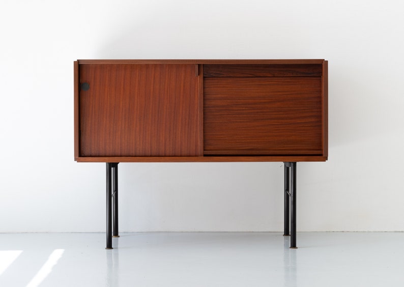 1950s Italian Exotic Wood Sideboard With Shutter Door image 4