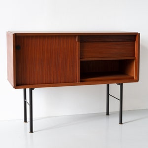 Jaren 1950 Italiaanse exotische houten dressoir met rolluikdeur afbeelding 10