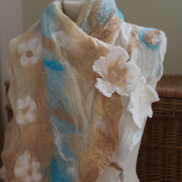 écharpe feutrée nuno-écharpe en laine-accessoire feutré-fait à la main écharpe feutrée nuno-écharpe en laine de soie-châle dans des tons pastel-cadeau unique pour elle