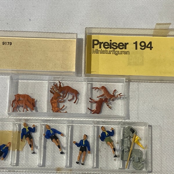 Original Boxed Vintage Preiser Germany Photography Miniature Accessories and or Figurine