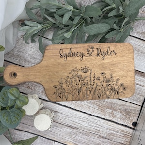 Custom Wedding Gift, Couples Cutting Board, Newlywed Gift, Bridal Shower Gift, Engagement Gift, Gift For Couple, Personalized Cutting Board