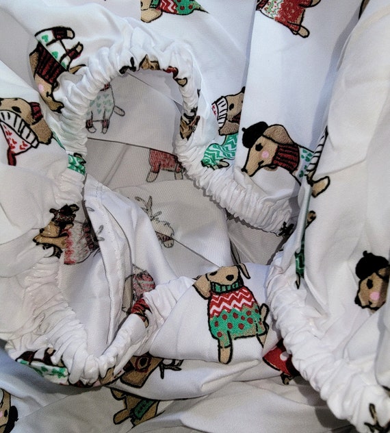 Cynthia Rowley Queen Size Fitted Sheet Dachshund Dogs Dressed in