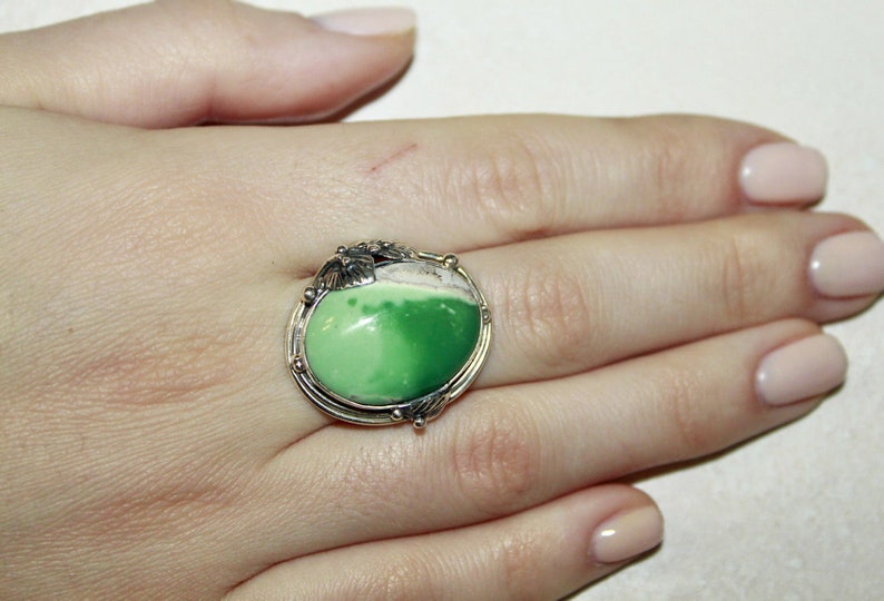 Green Stone Ring Green Variscite Ring Gift for Nature Lovers Silver Leaf Ring Nature Inspired 925 Silver Jewery with Rare Stone