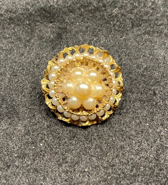 Vintage Pearl Brooch or pin - image 4