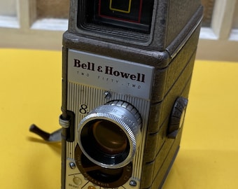 BELL HOWELL 252 8mm Movie Camera Vintage 1950s