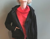 schwarzer Blouson für Frauen Memory Taft, Bomberjacke mit Kapuze, nachhaltige Oversize Jacke für Alltag, leichte zero waste Mode