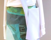 eisblaue Shopper Tasche, große leichte crossbody, nachhaltiger zero waste Schnitt, weich strapzierfähiges Wildleder-Gewebe