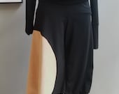schwarze avantgarde Hose/Rock für Damen Viskose, asymmetrischer Rock-Hosen Hybrid mit Applikation für Alltag und Event, Designer Modell